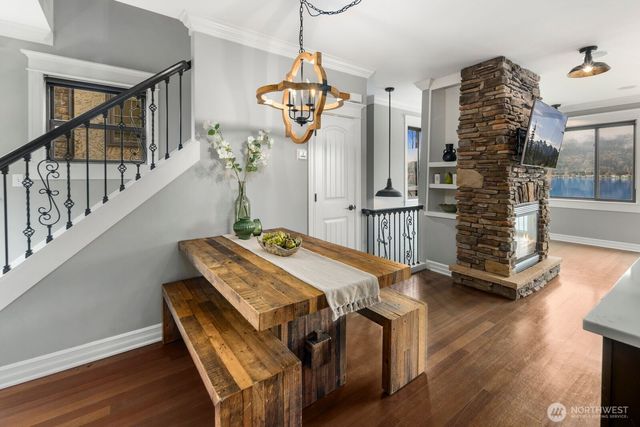 4013 E Lake Sammamish Shore Lane, Sammamish, WA 98075