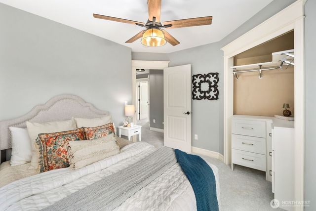 4013 E Lake Sammamish Shore Lane, Sammamish, WA 98075