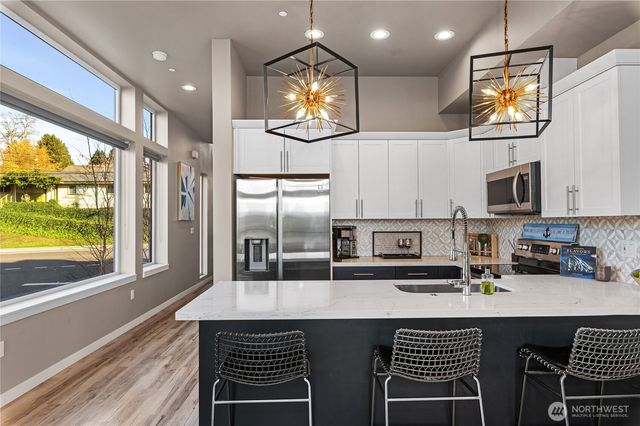 1157 Wheaton Way, Bremerton, WA 98310