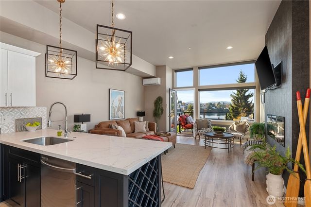 1157 Wheaton Way, Bremerton, WA 98310