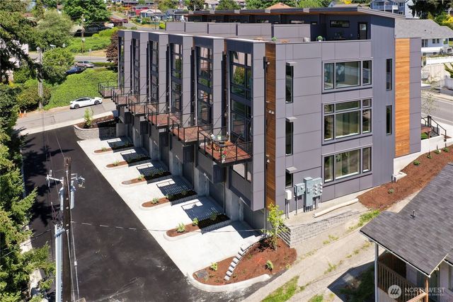 1157 Wheaton Way, Bremerton, WA 98310