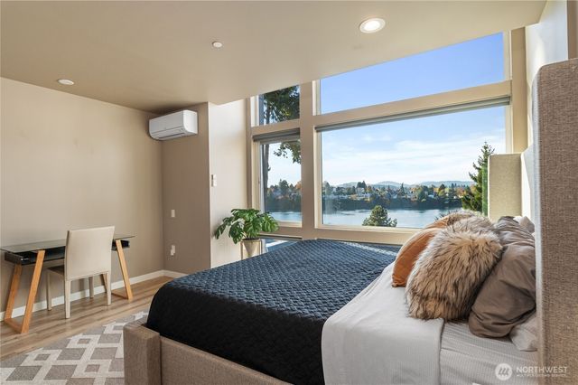 1157 Wheaton Way, Bremerton, WA 98310