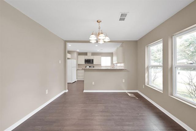 696 Ravensworth Drive, Conroe, TX 77302