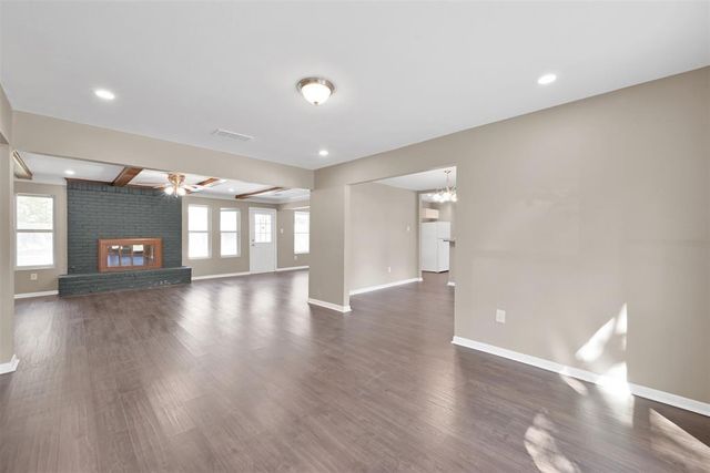 696 Ravensworth Drive, Conroe, TX 77302