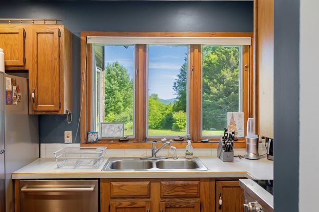 952 Bakersfield Road, Fletcher, VT 05444