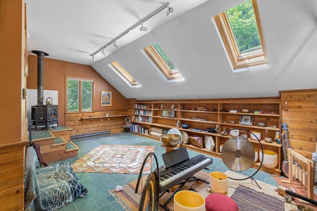 952 Bakersfield Road, Fletcher, VT 05444