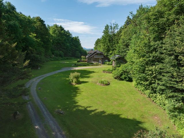 952 Bakersfield Road, Fletcher, VT 05444