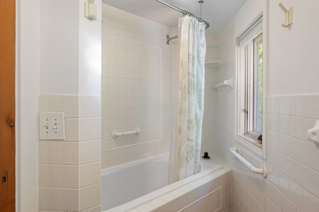 952 Bakersfield Road, Fletcher, VT 05444