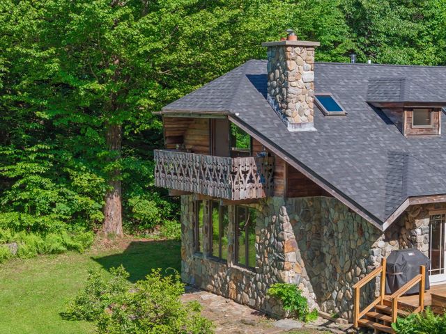 952 Bakersfield Road, Fletcher, VT 05444