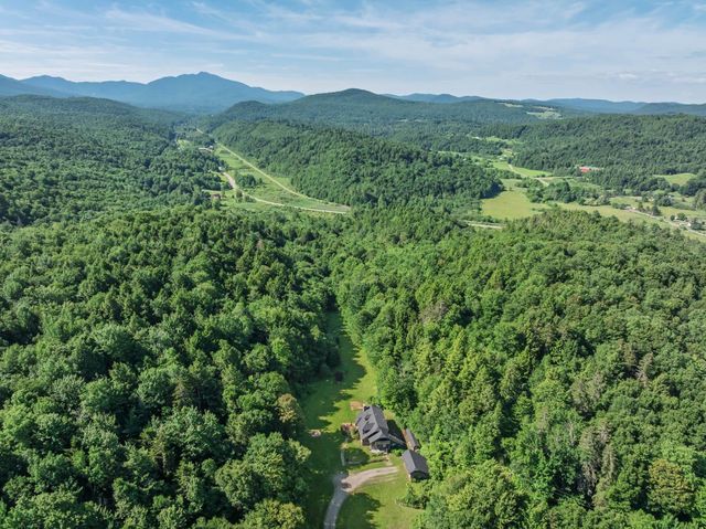 952 Bakersfield Road, Fletcher, VT 05444