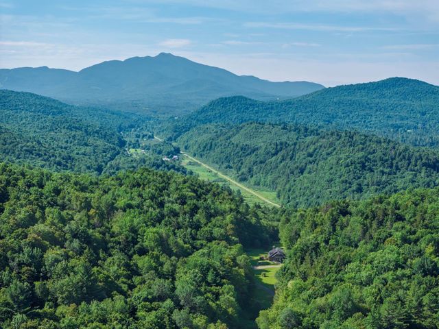 952 Bakersfield Road, Fletcher, VT 05444