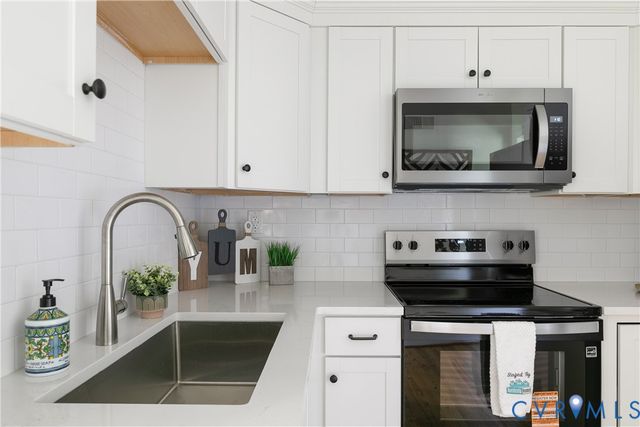 7263 Grace Ln, Mechanicsville, VA 23111