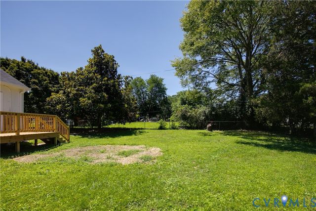 7263 Grace Ln, Mechanicsville, VA 23111