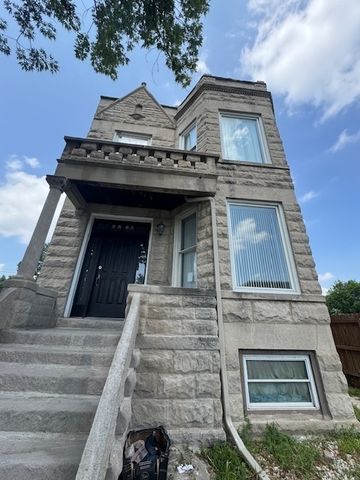 4218 W Van Buren Street 2, Chicago, IL 60624
