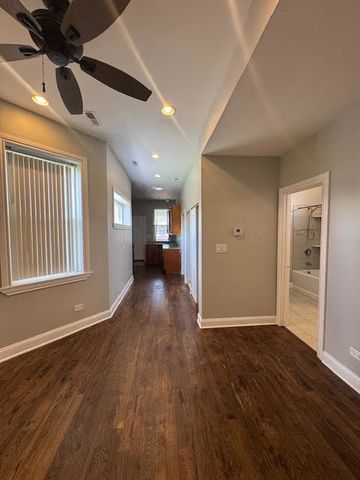 4218 W Van Buren Street 2, Chicago, IL 60624