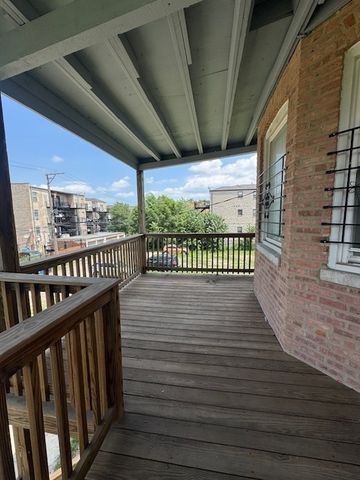 4218 W Van Buren Street 2, Chicago, IL 60624
