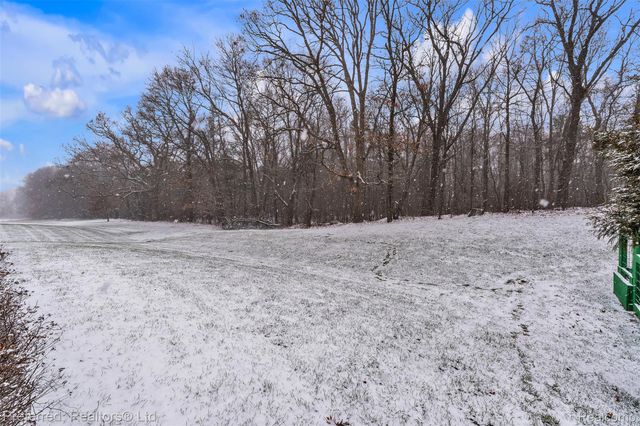 3230 Park Meadow Drive, Orion Charter Township, MI 48362