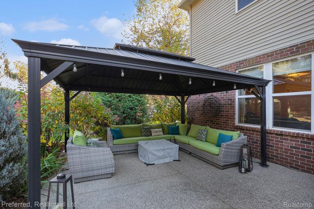 3230 Park Meadow Drive, Orion Charter Township, MI 48362