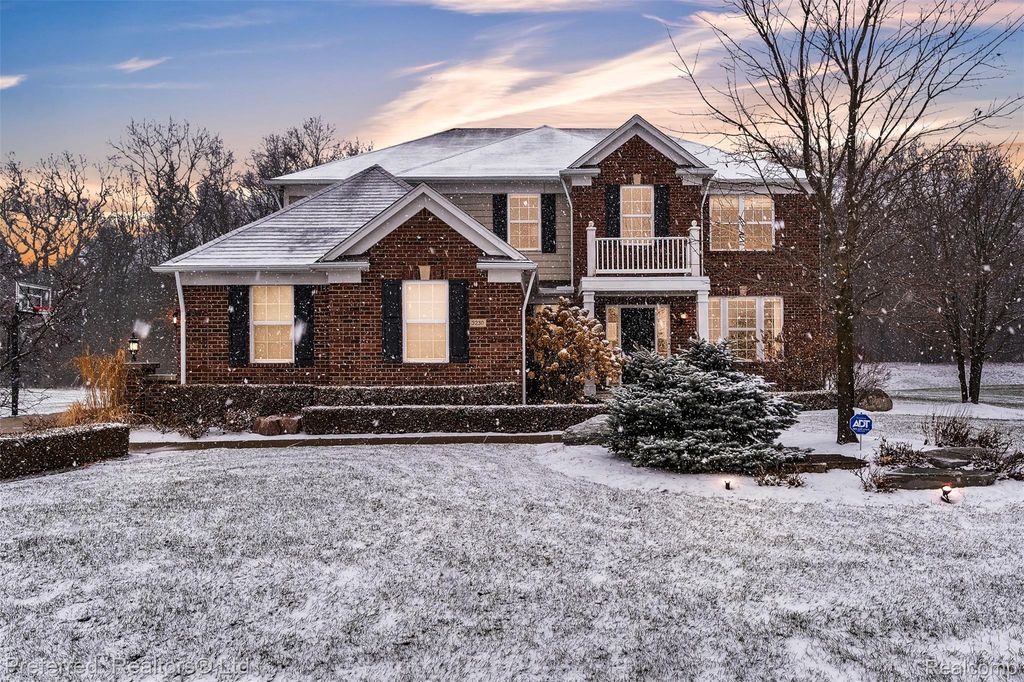 3230 Park Meadow Drive, Orion Charter Township, MI 48362