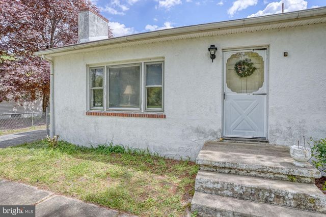 2927 FRAZER RD, Newark, DE 19702