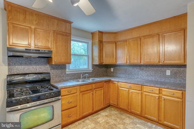 2927 FRAZER RD, Newark, DE 19702