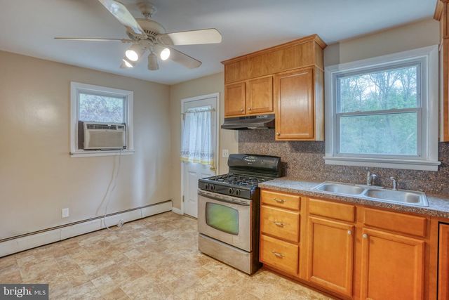 2927 FRAZER RD, Newark, DE 19702