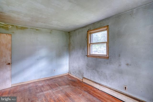 2927 FRAZER RD, Newark, DE 19702