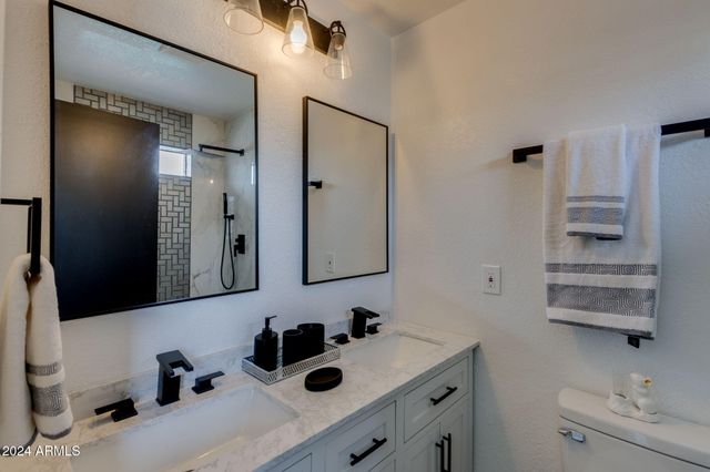 544 E Morrow Drive, Phoenix, AZ 85024