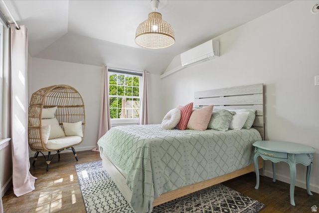 2009 E 1300 S, Salt Lake City, UT 84108