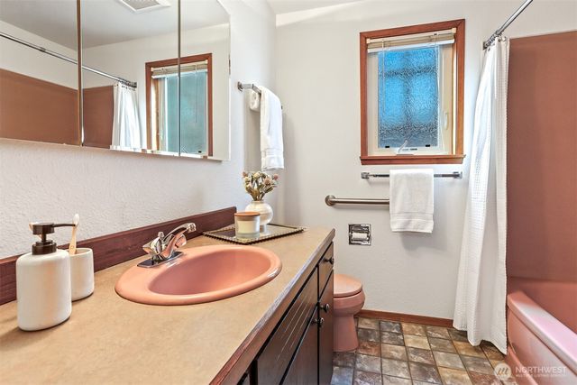 4815 NE 86th Street, Seattle, WA 98115