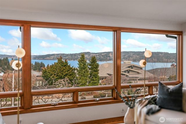 4815 NE 86th Street, Seattle, WA 98115