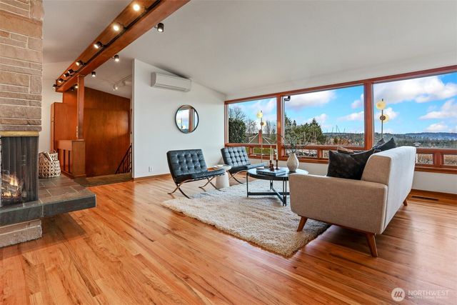 4815 NE 86th Street, Seattle, WA 98115