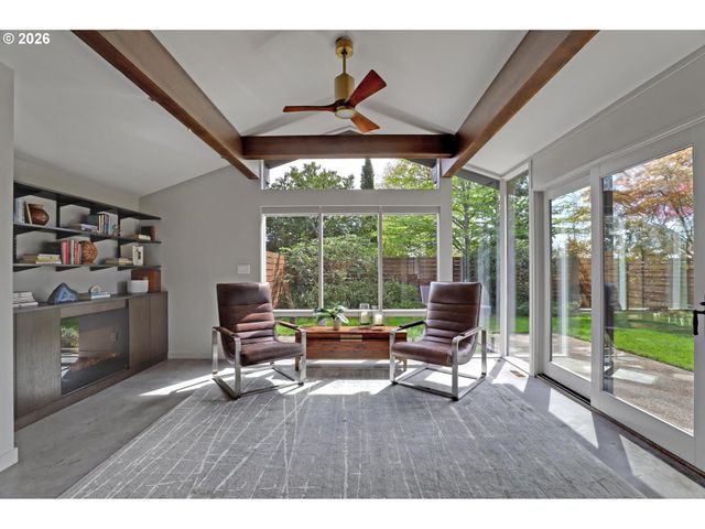 3619 Sw 50TH Ave, Portland, OR 97221