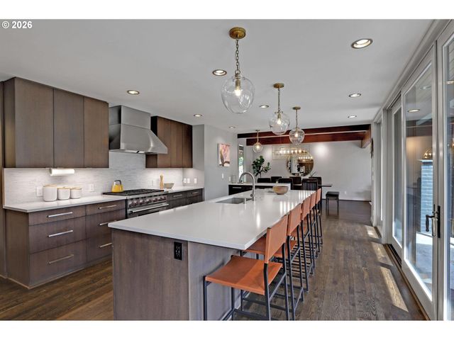 3619 Sw 50TH Ave, Portland, OR 97221