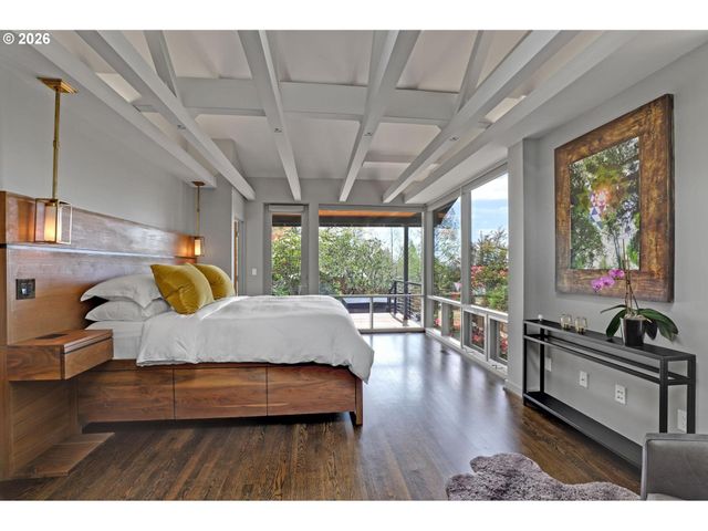 3619 Sw 50TH Ave, Portland, OR 97221