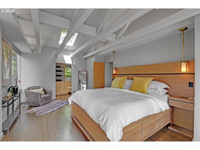 3619 Sw 50TH Ave, Portland, OR 97221