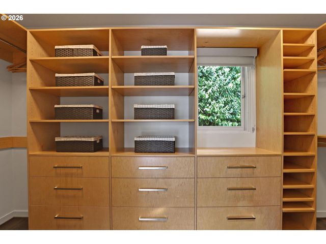 3619 Sw 50TH Ave, Portland, OR 97221