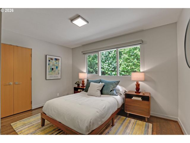 3619 Sw 50TH Ave, Portland, OR 97221