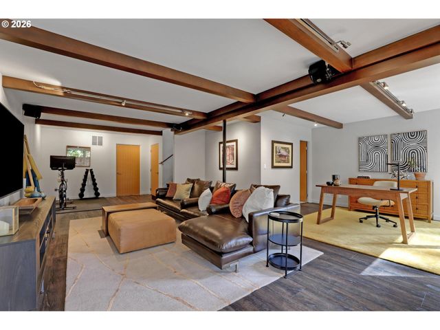 3619 Sw 50TH Ave, Portland, OR 97221