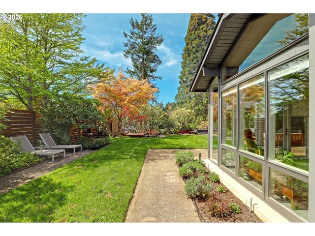 3619 Sw 50TH Ave, Portland, OR 97221