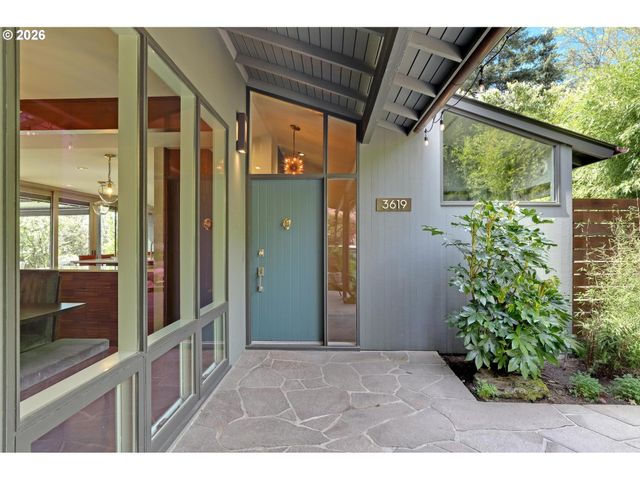 3619 Sw 50TH Ave, Portland, OR 97221