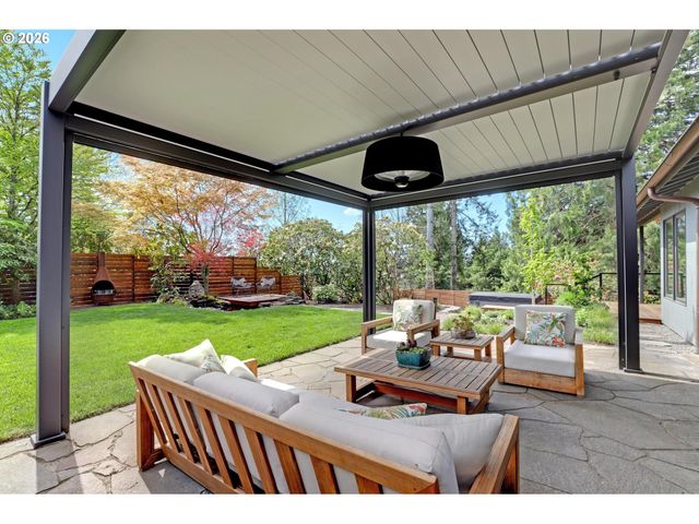 3619 Sw 50TH Ave, Portland, OR 97221