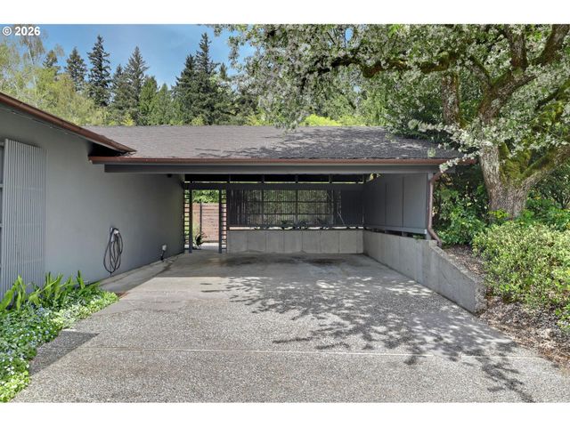 3619 Sw 50TH Ave, Portland, OR 97221