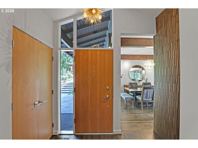 3619 Sw 50TH Ave, Portland, OR 97221