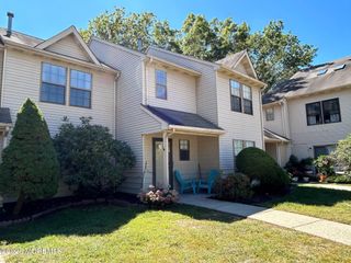 302 Daisy Court, Jackson, NJ 08527