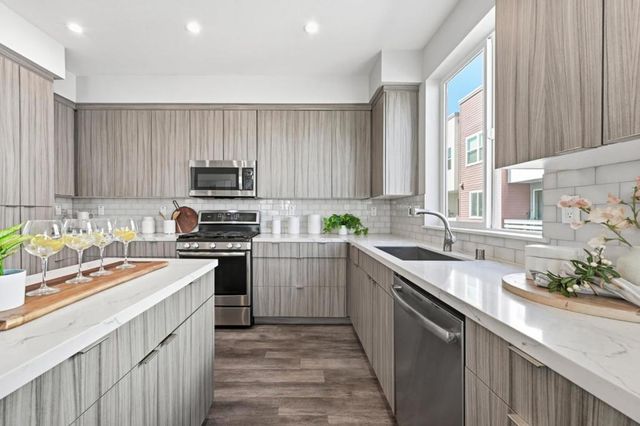 416 Santo Domingo Terrace, Sunnyvale, CA 94085