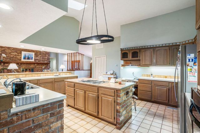 1422 Crooked Pine Dr., Surfside Beach, SC 29575