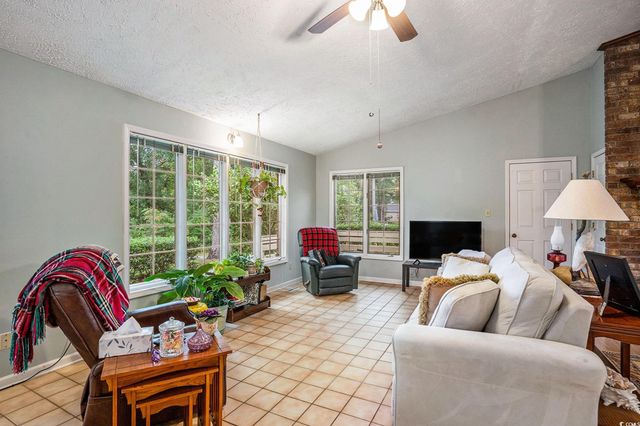 1422 Crooked Pine Dr., Surfside Beach, SC 29575