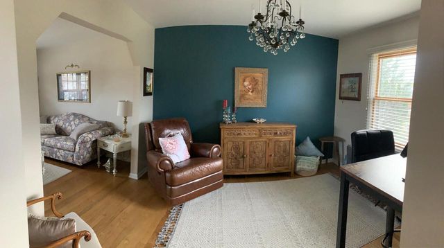 880 Uhen COURT, Burlington, WI 53105