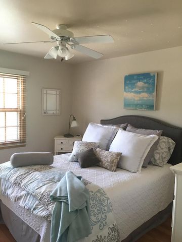 880 Uhen COURT, Burlington, WI 53105